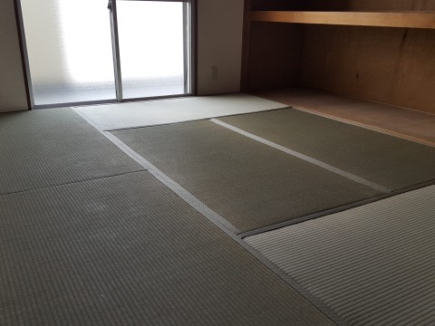 賃貸マンションの畳の表替えと襖張り替えサムネイル